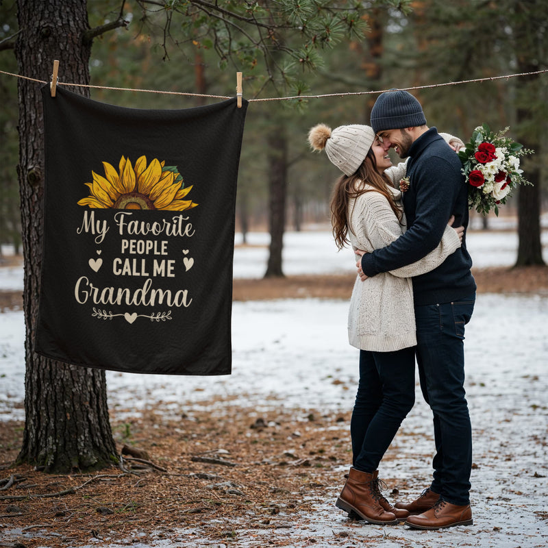My Favorite People Call Me Grandma – Coral Fleece Blanket